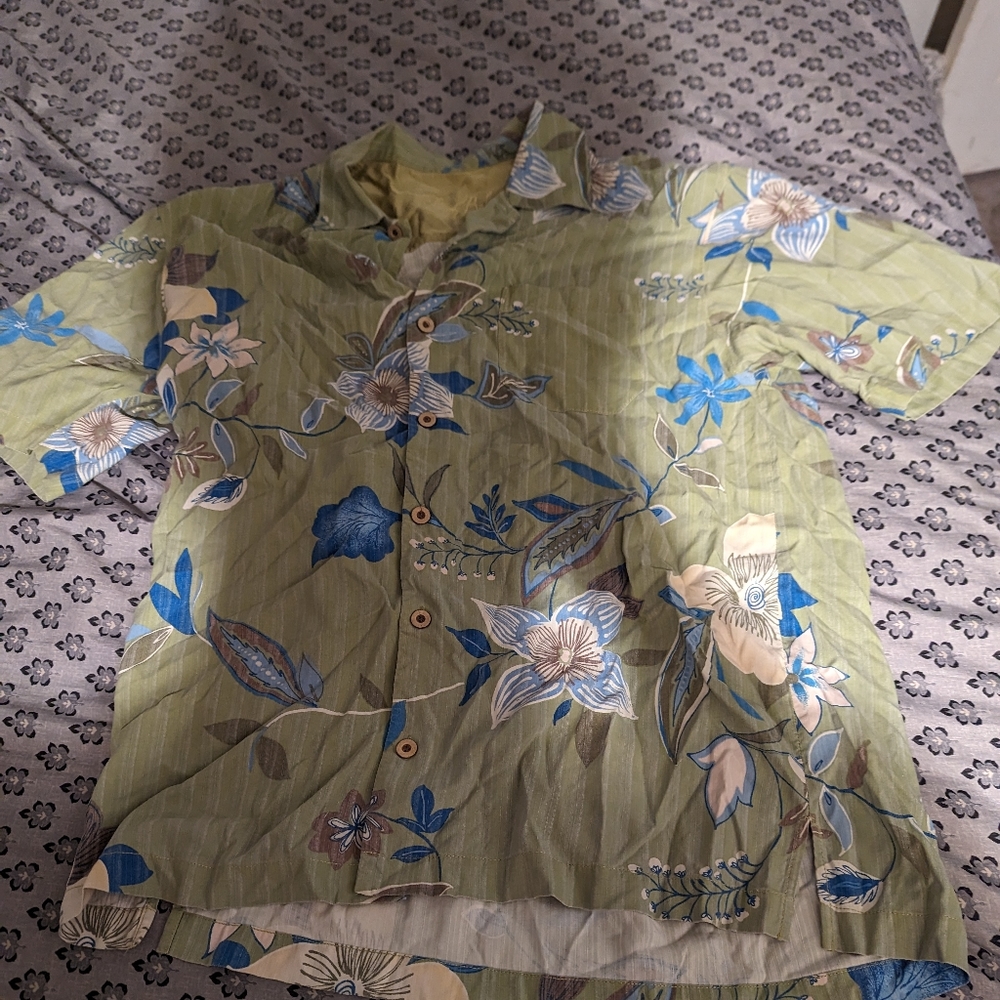 Tommy Bahama 100% silk shirt